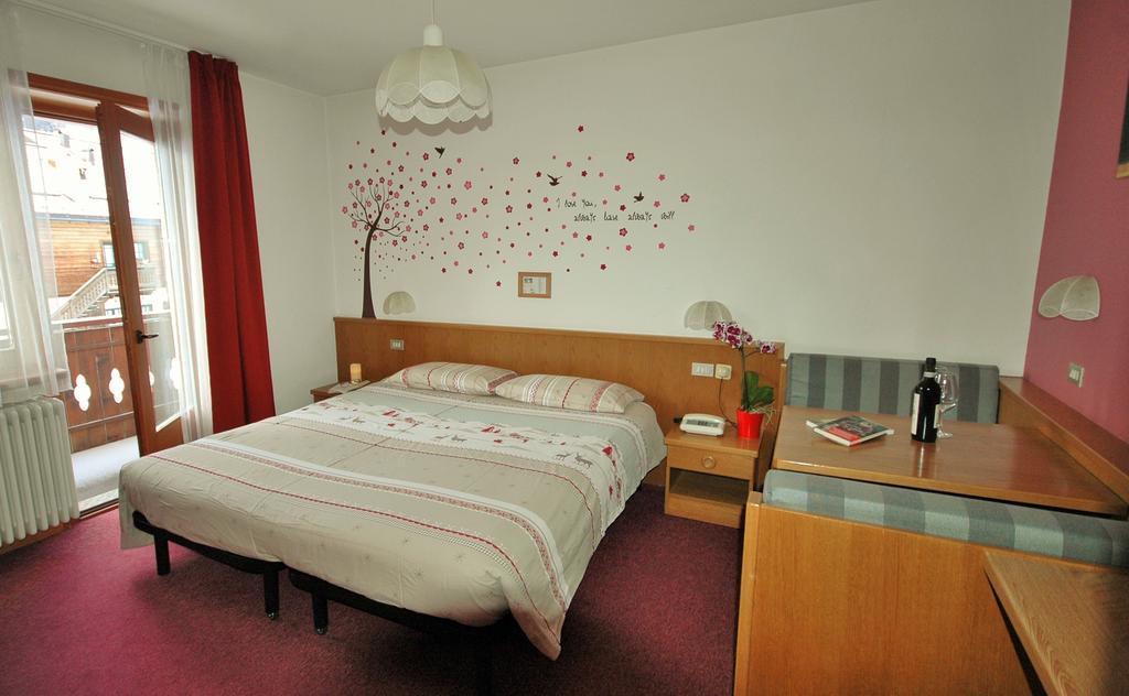 Garni Gimea Hotel Livigno Ngoại thất bức ảnh